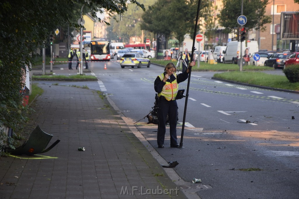 Schwerer VU Koeln Dellbrueck Bergisch Gladbacherstr Herler Ring P104.JPG - Miklos Laubert